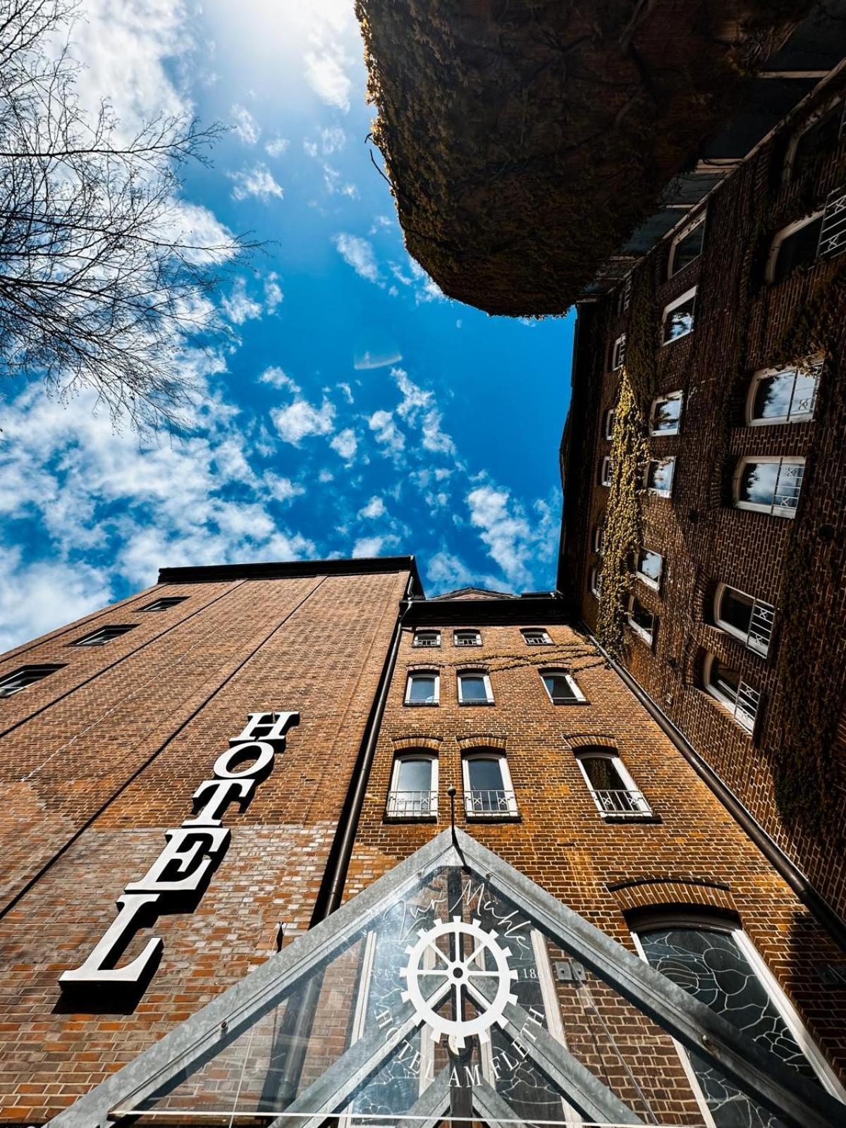 Zur Muehle - Hotel Am Fleth Букстехуде Екстериор снимка