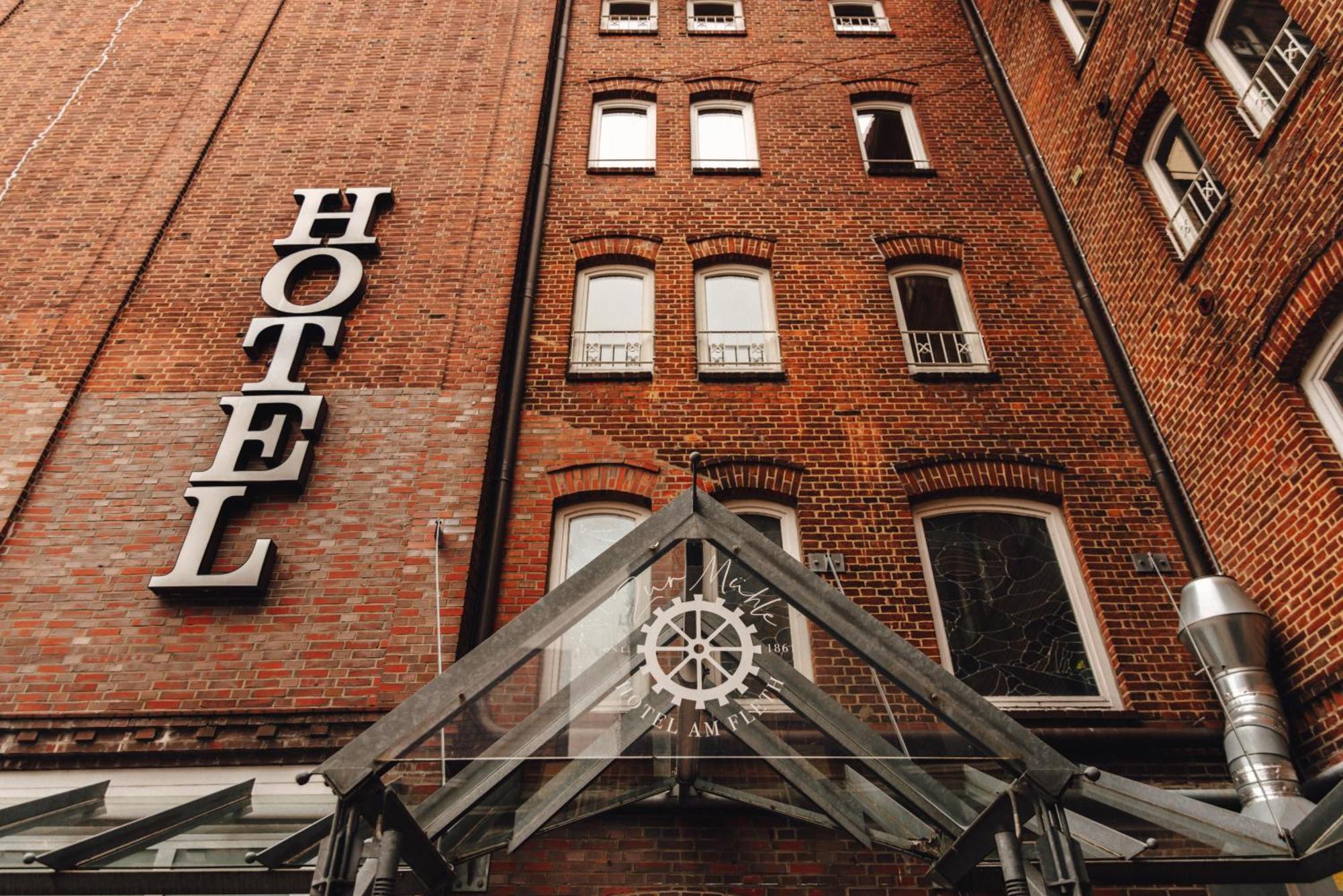 Zur Muehle - Hotel Am Fleth Букстехуде Екстериор снимка